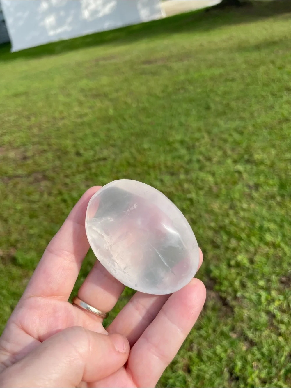 Garisol Quartz Palm Stone